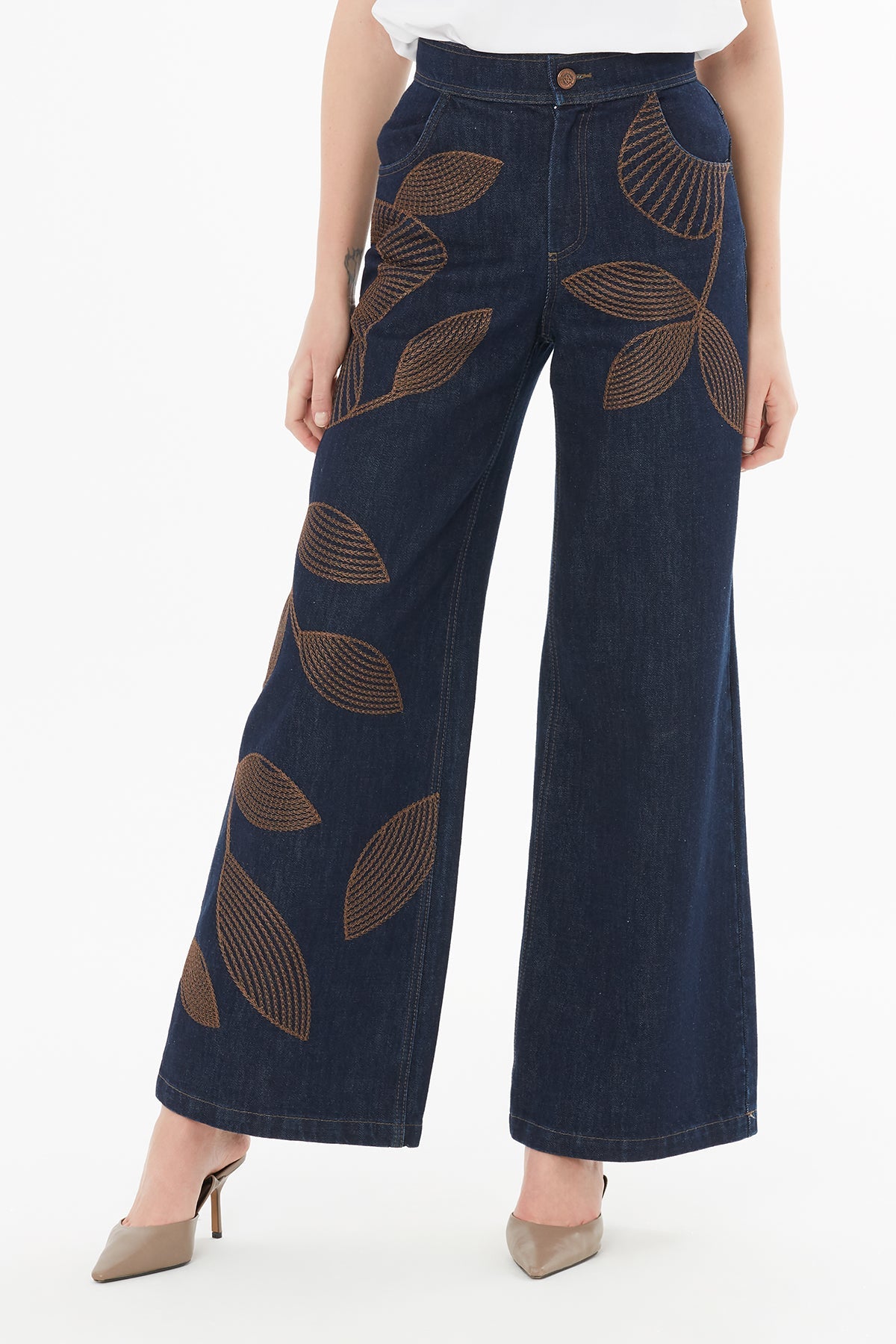Wide Leg Jeans with Embroidery Detail