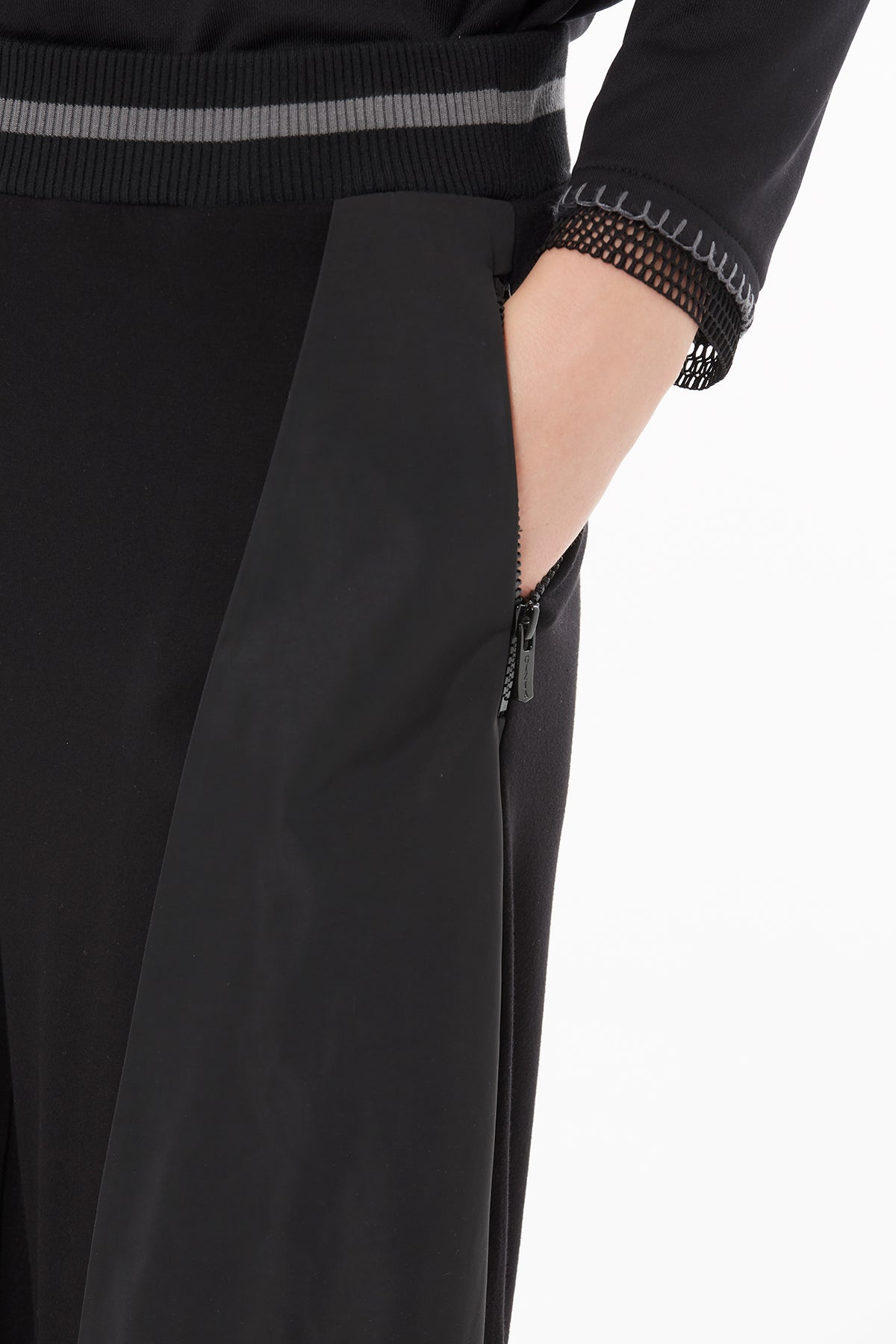 Black Ankle-Length Sweatpants