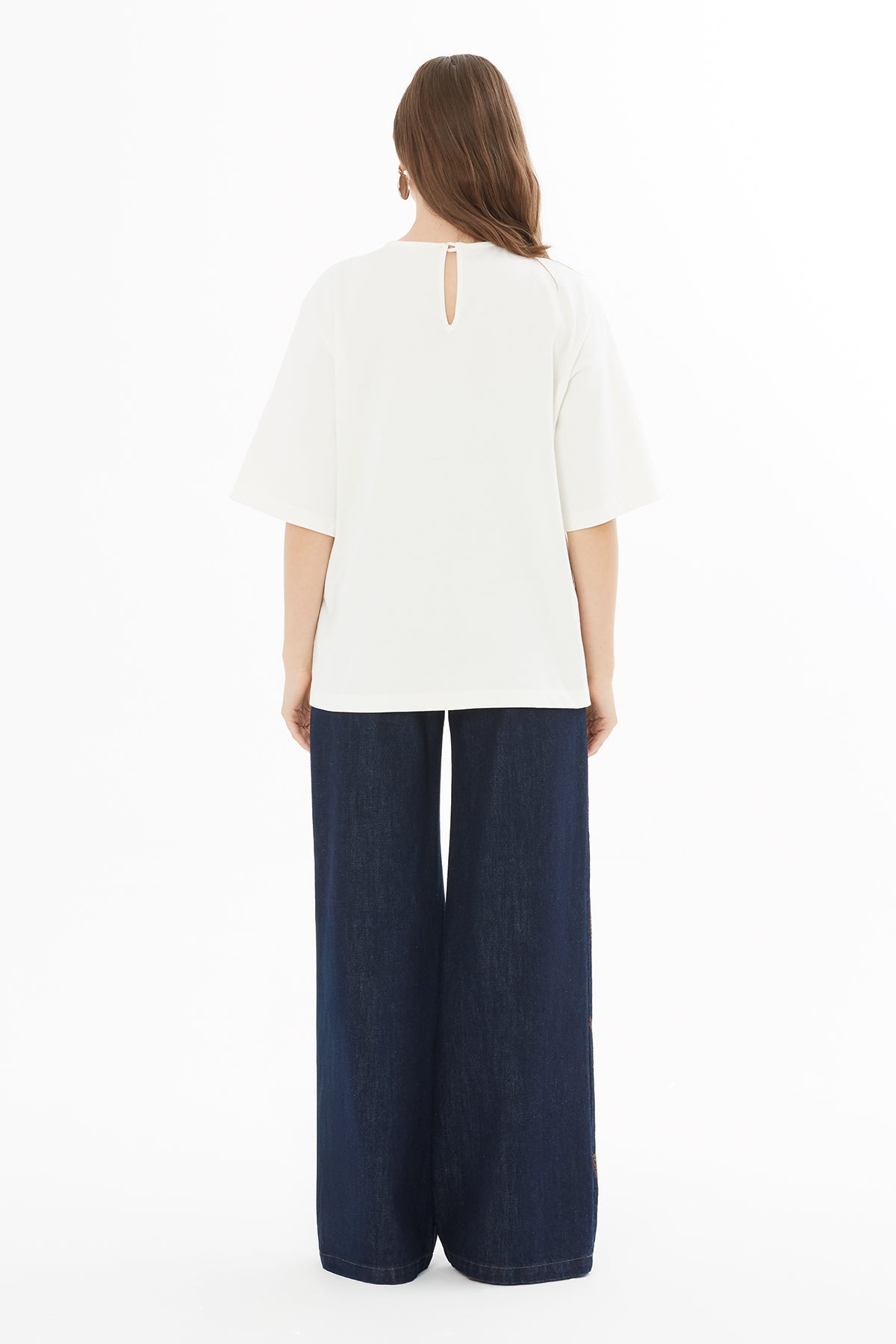 Ecru T-Shirt with Leaf Motif Embroidery