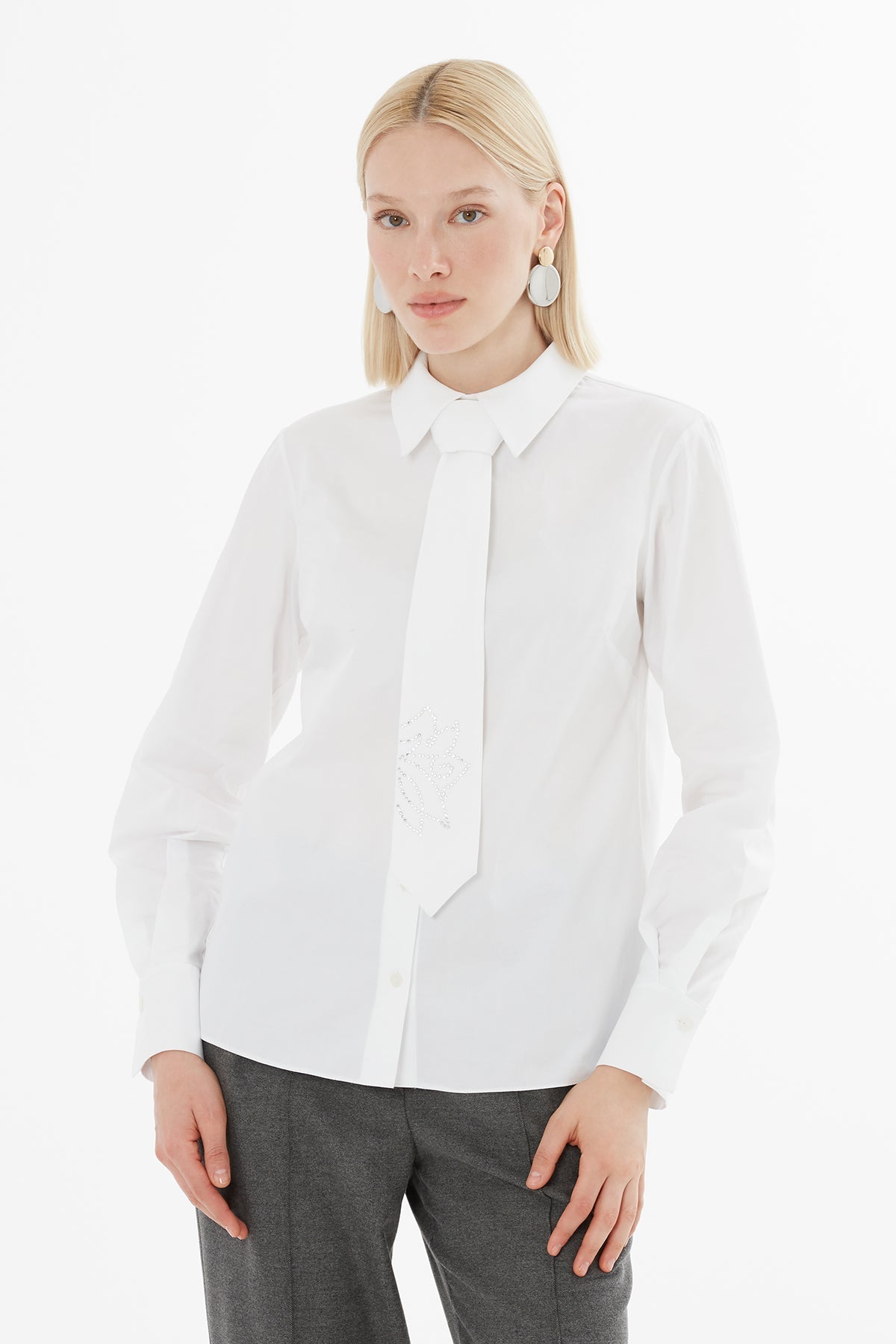 Ecru Shirt with Stone-Print Tie