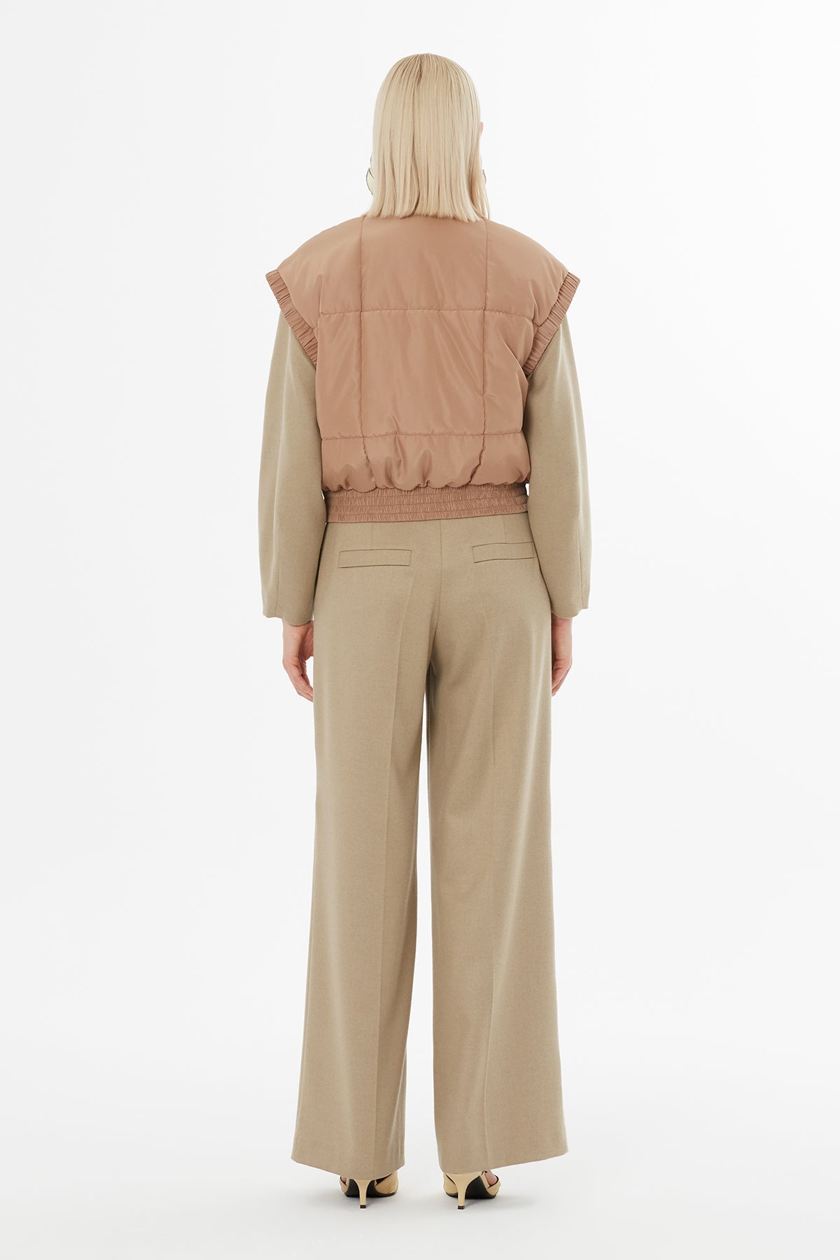 Beige Snap-Fastener Elasticated Puffer Vest