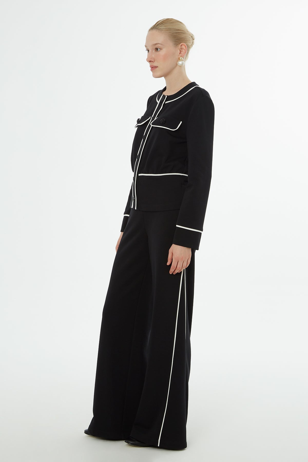 Black Button-Down Cardigan Detail Set