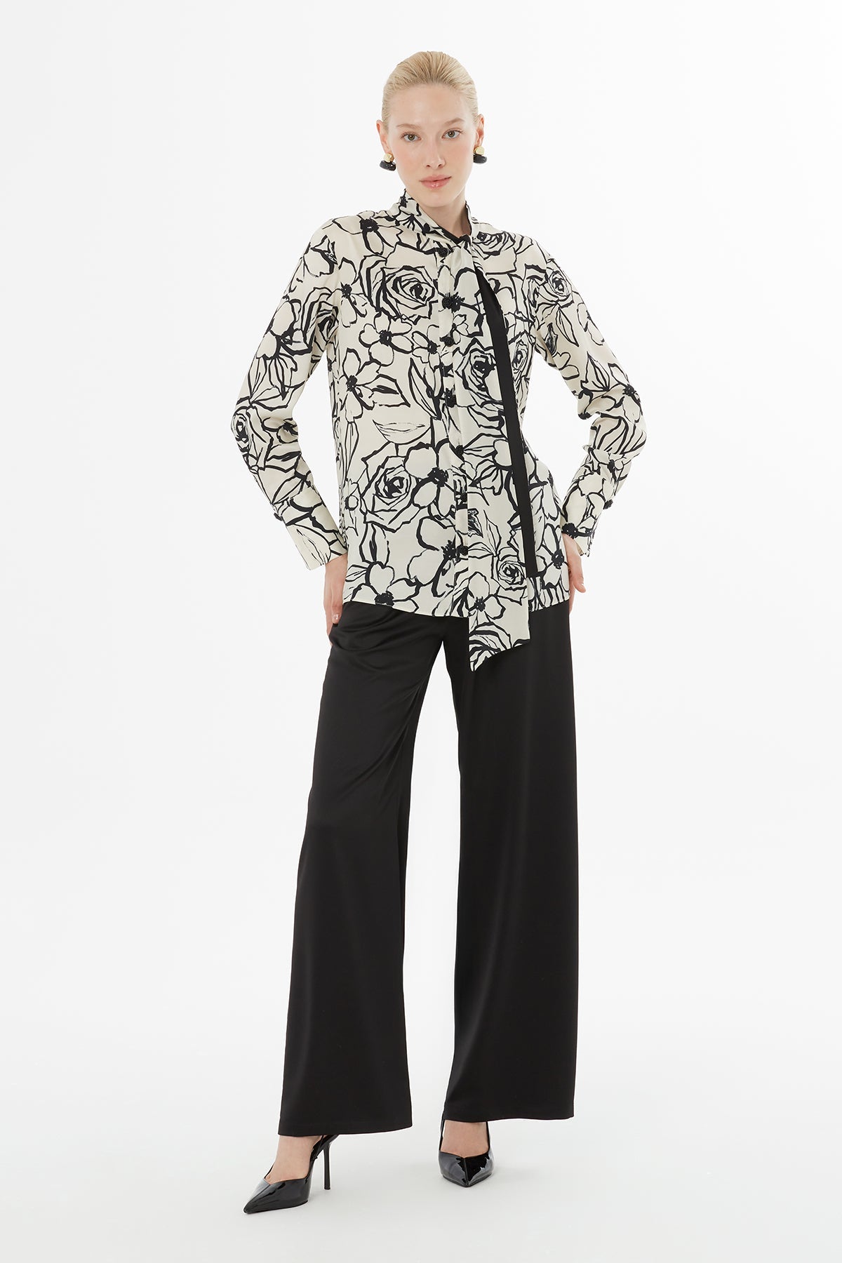 Ecru Set with Neckline Scarf