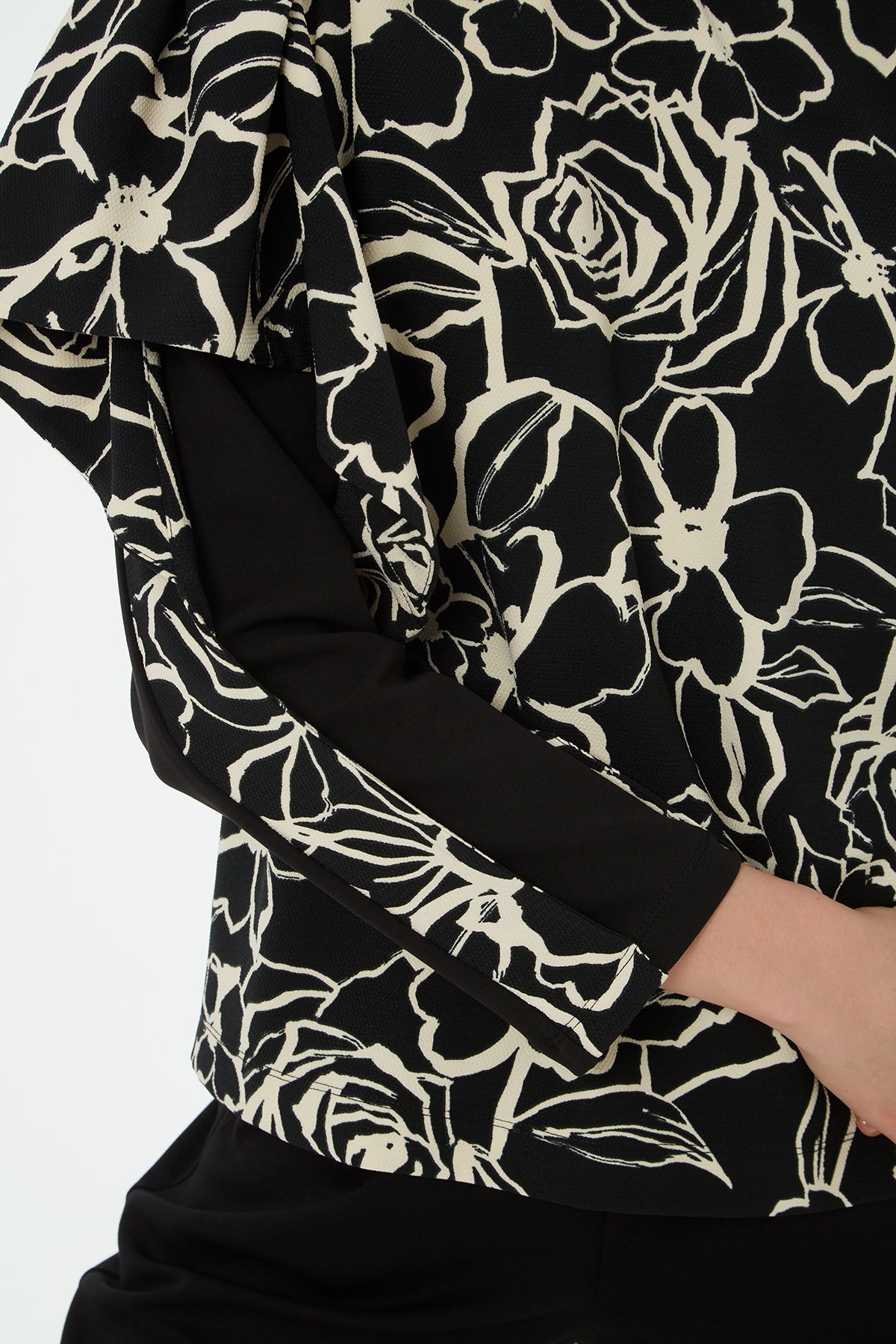 Black Patterned Blouse Detail Set