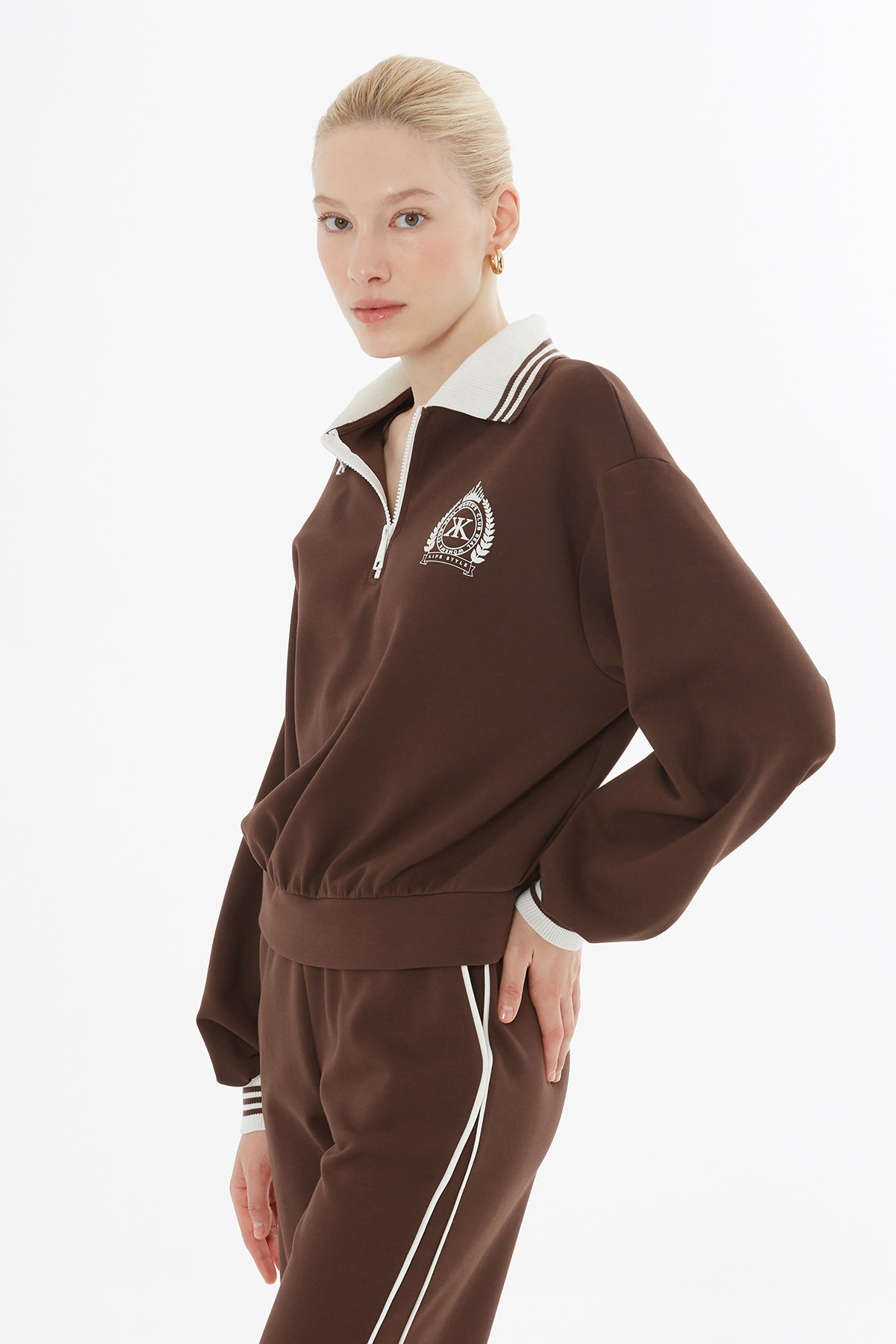 Brown Knitted-Collar Tracksuit Set