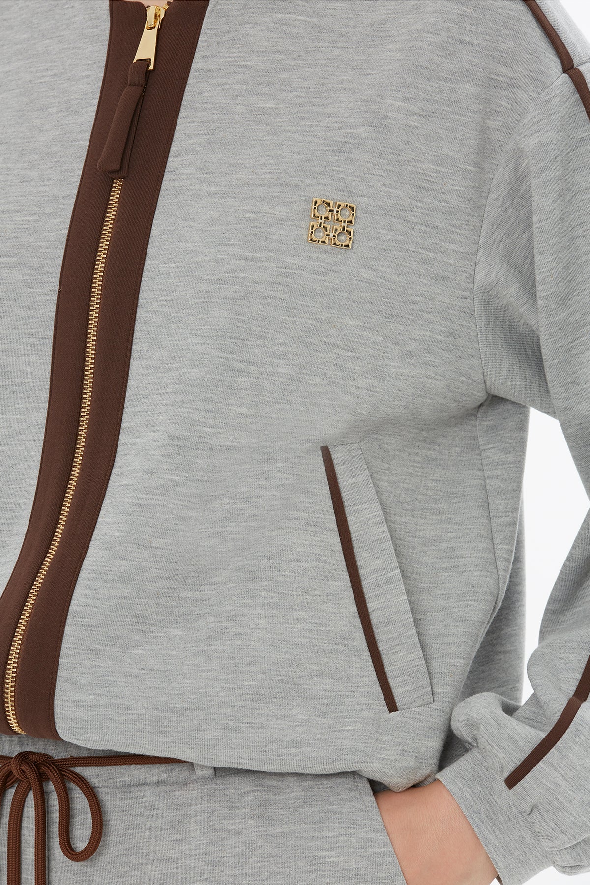 Cardigan with Brooch and Elastic Waist Tracksuit Set