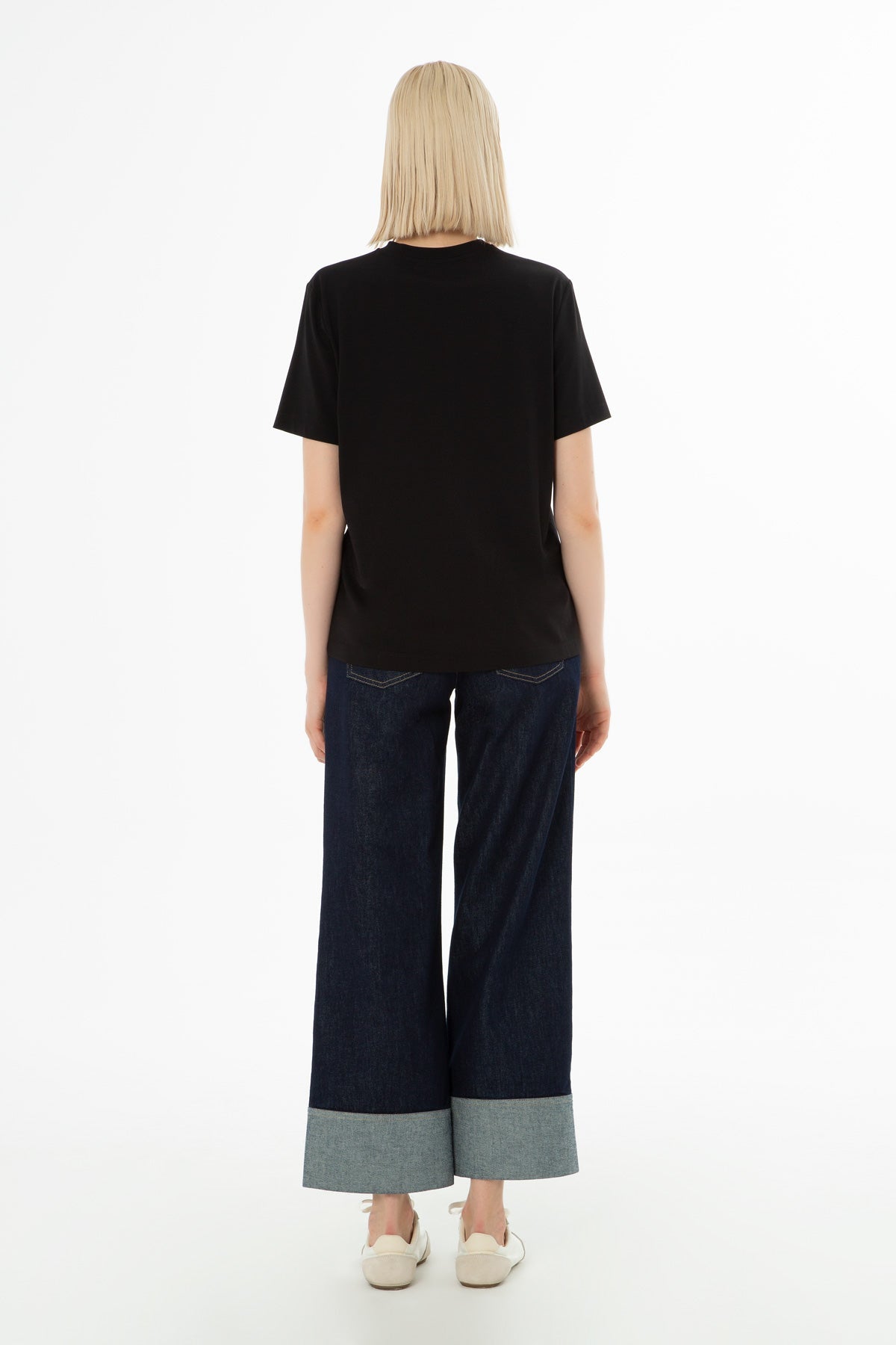 Black Basic Crew-Neck T-Shirt