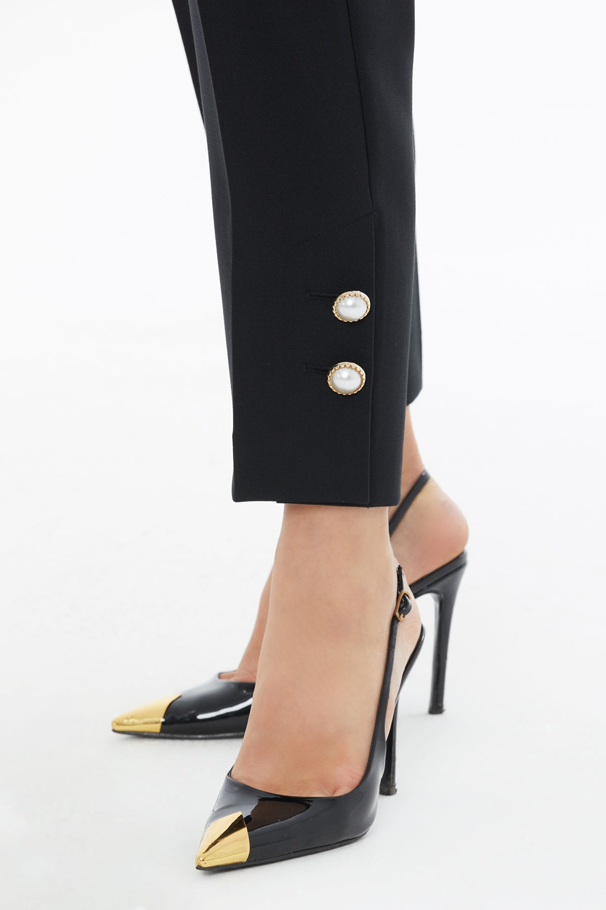 Black High-Waisted Carrot Pants