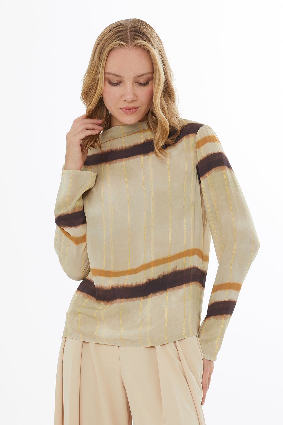 Printed Blouse with Back Tie