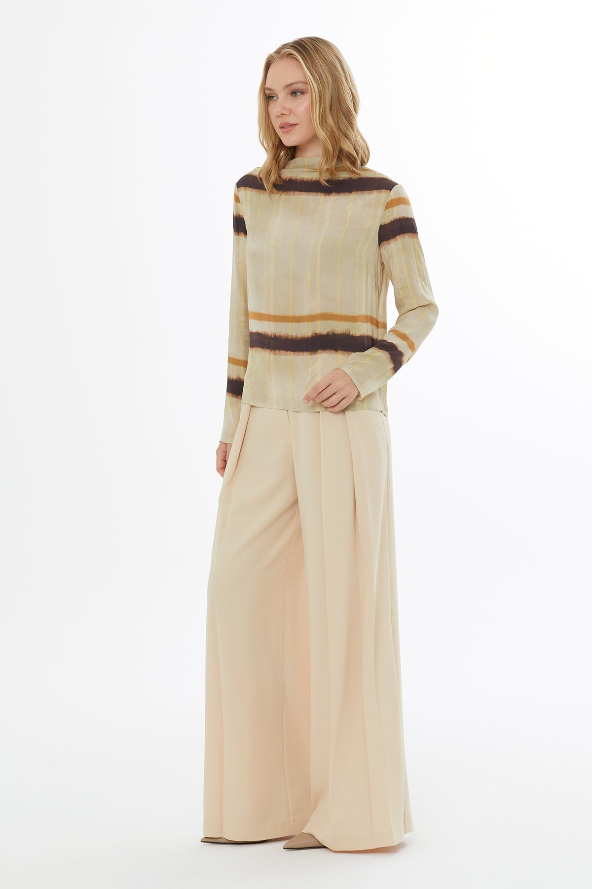 Printed Blouse with Back Tie