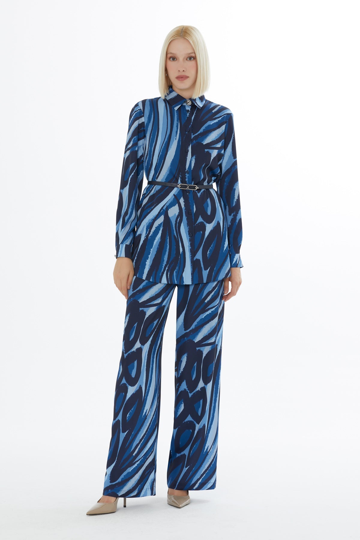 Printed Comfortable Belted Suit