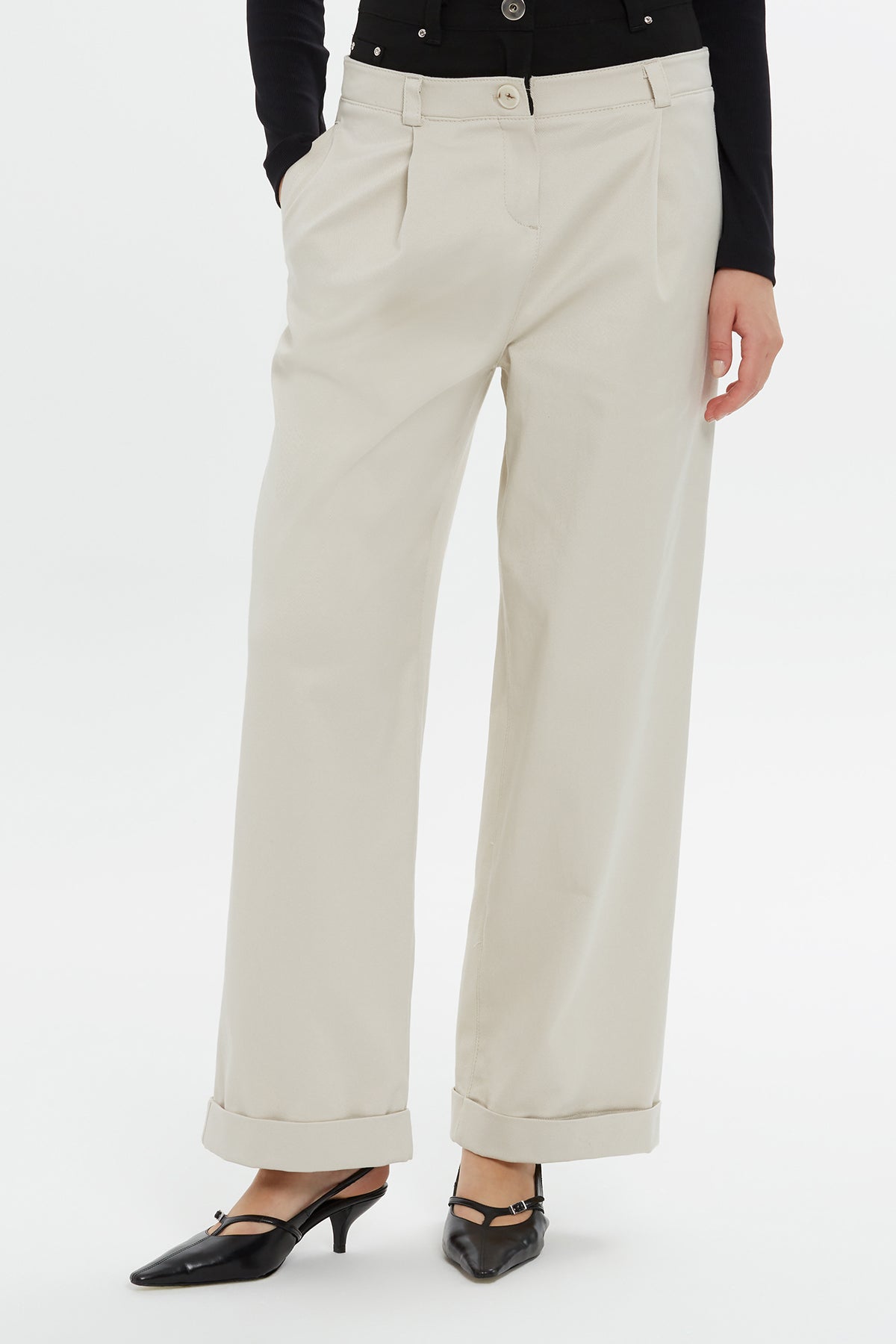 Laser-Detail Pleated Wide-Leg Pants