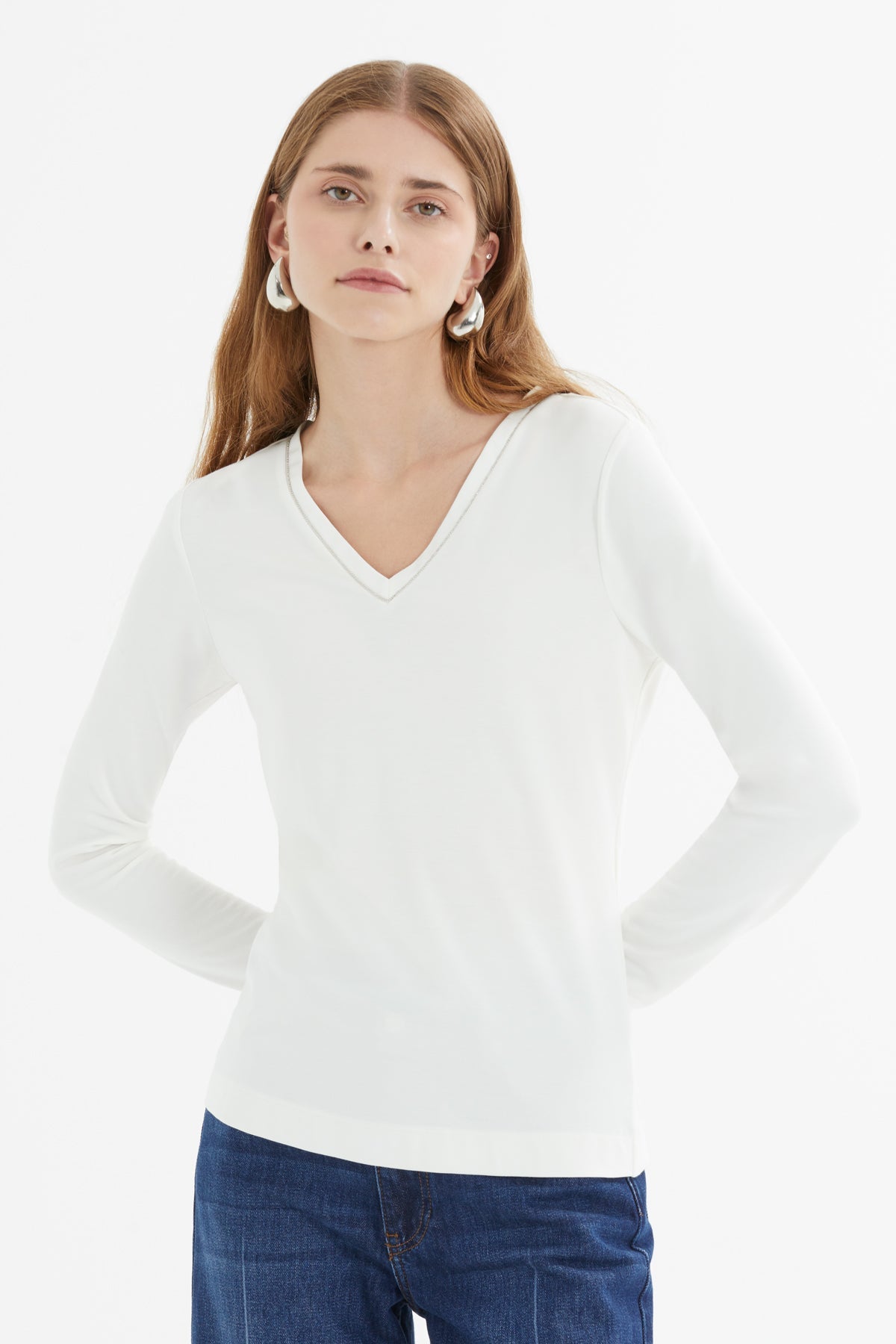 Ecru V-Neck Stripe Accessory Knit Blouse