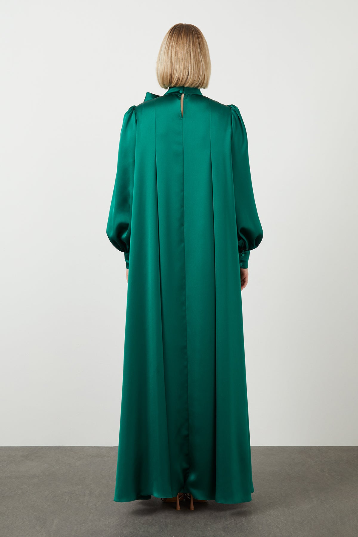 Green Embroidered-Collar Bow-Detail Maxi Dress