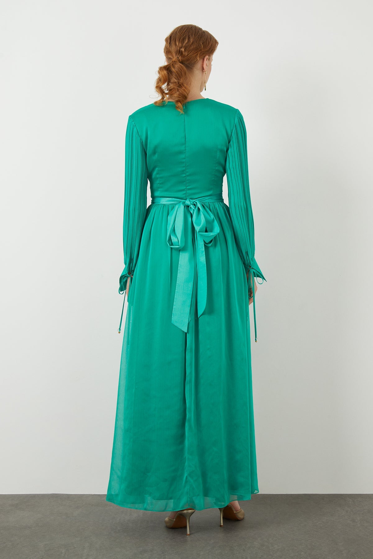 Green V-Neck Chiffon Maxi Dress