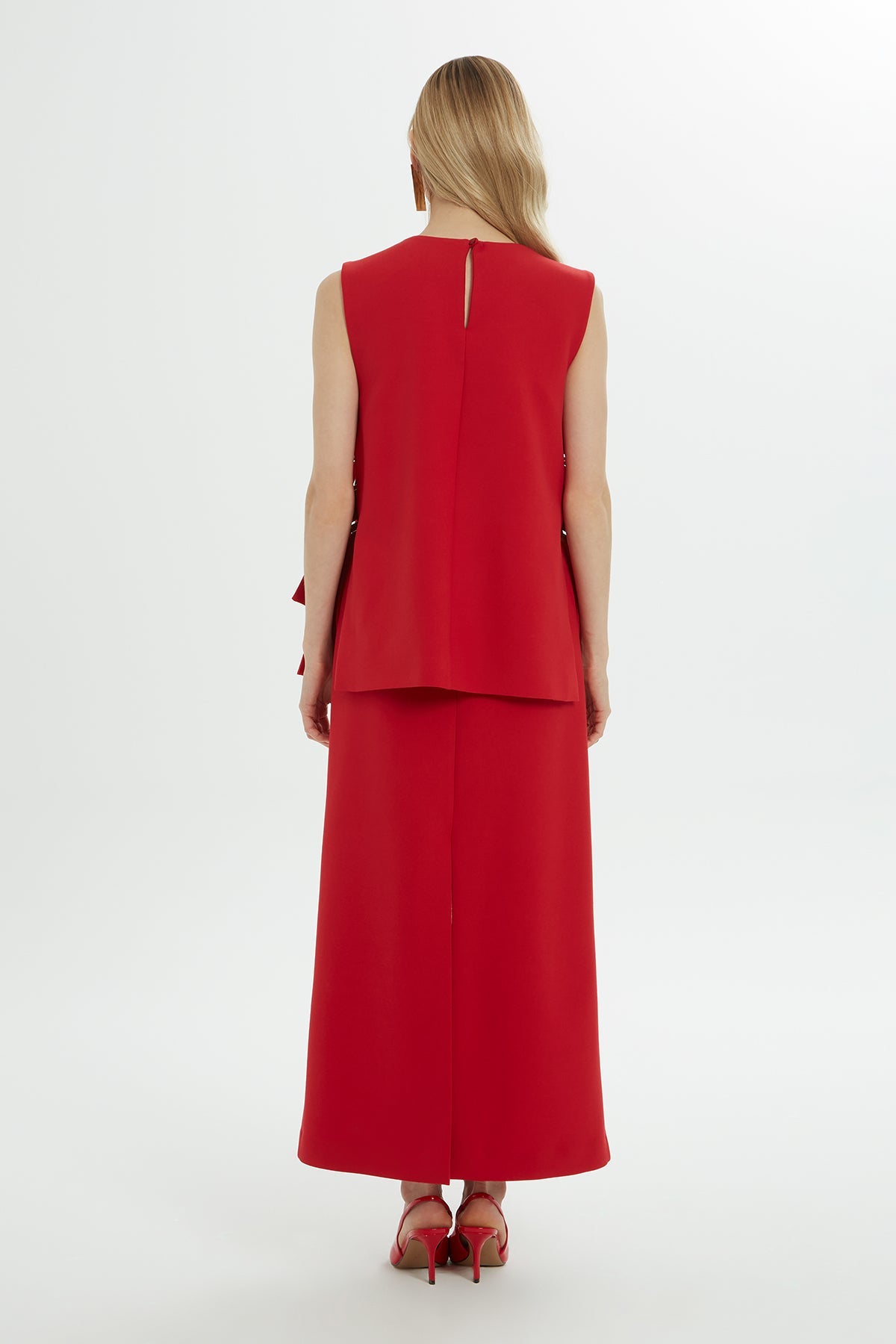 Crew-Neck Sleeveless Vest