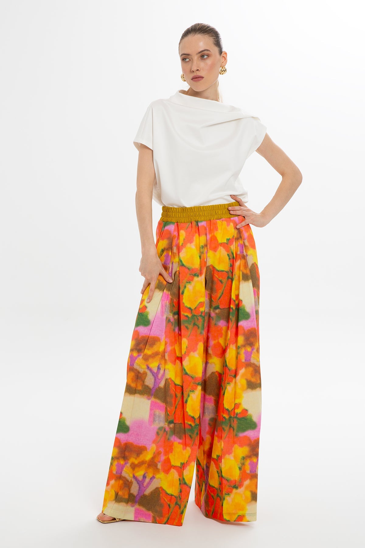 Printed Loose-Fit Trousers