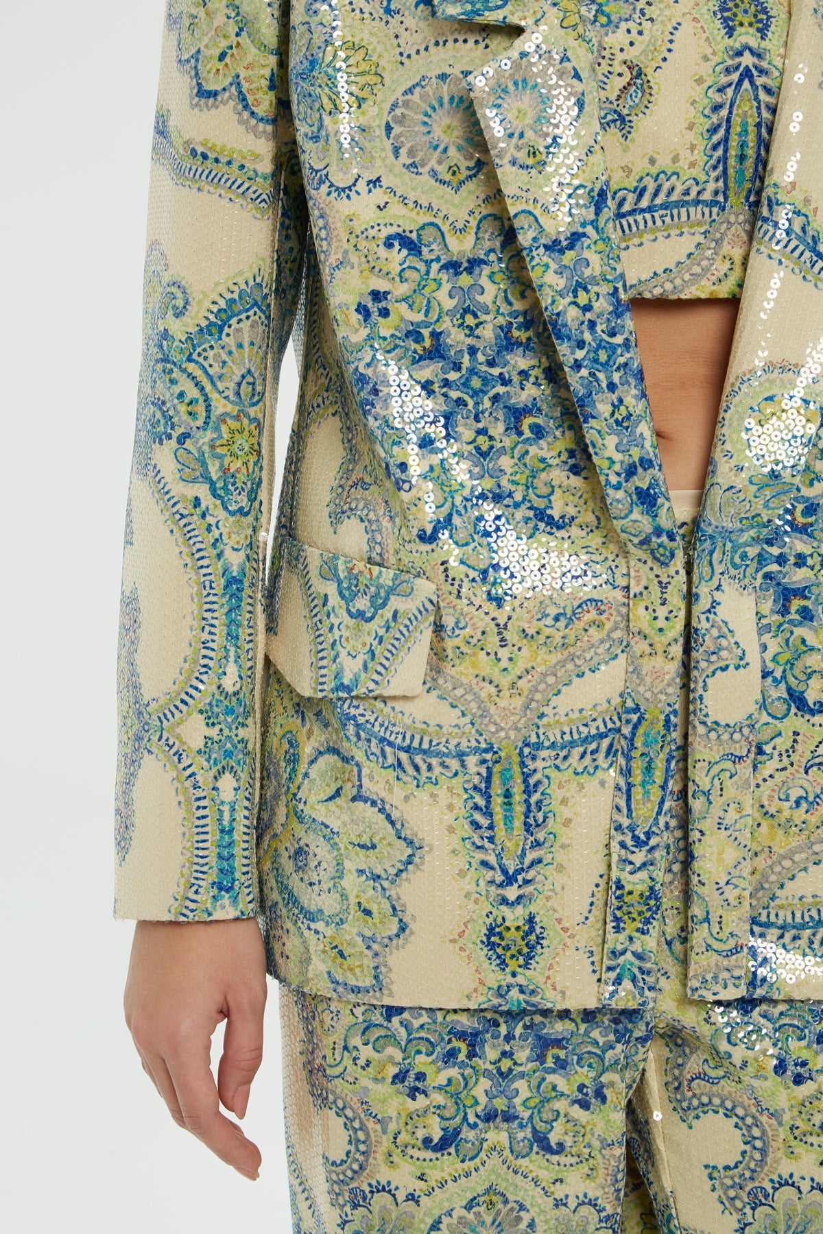 Original-Color Patterned Sequin Jacket