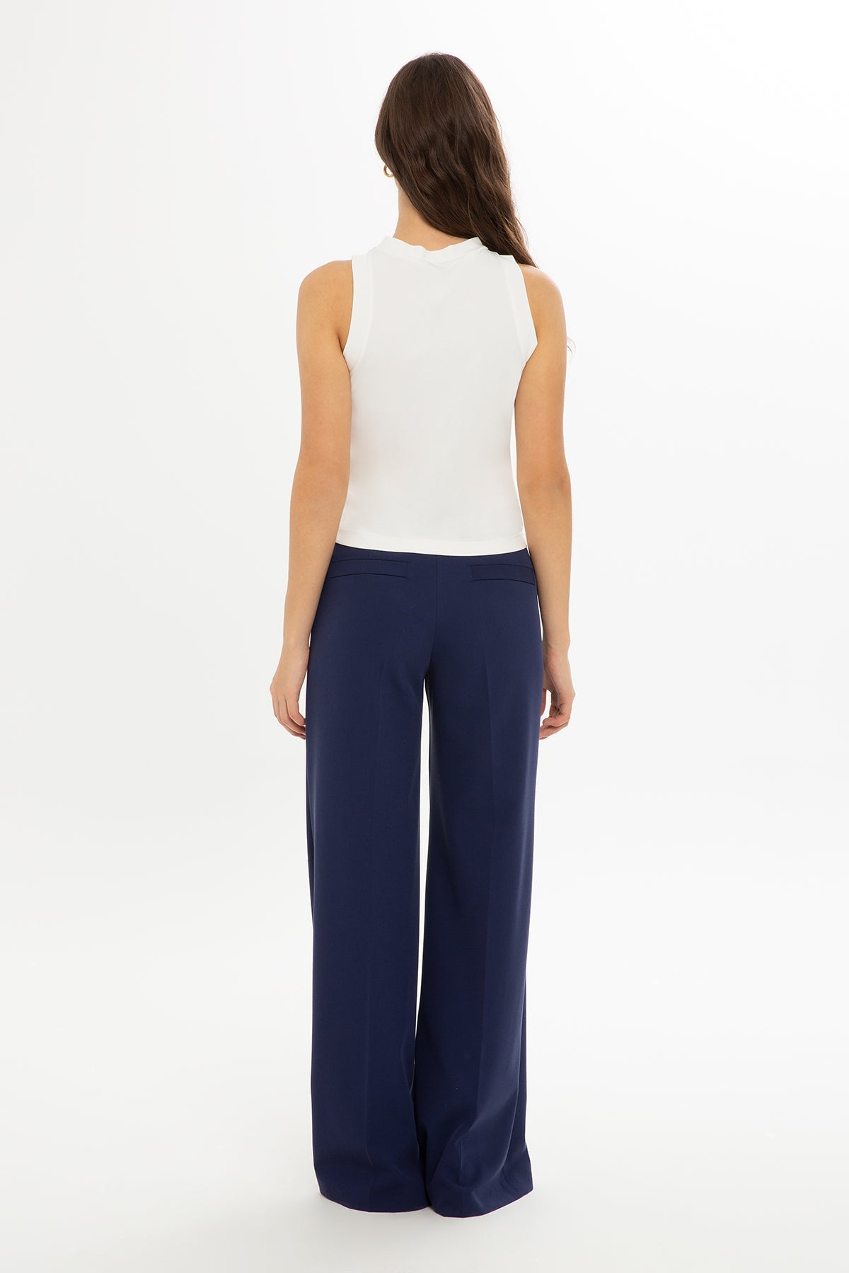 Sleeveless Basic Crew Neck  Blouse