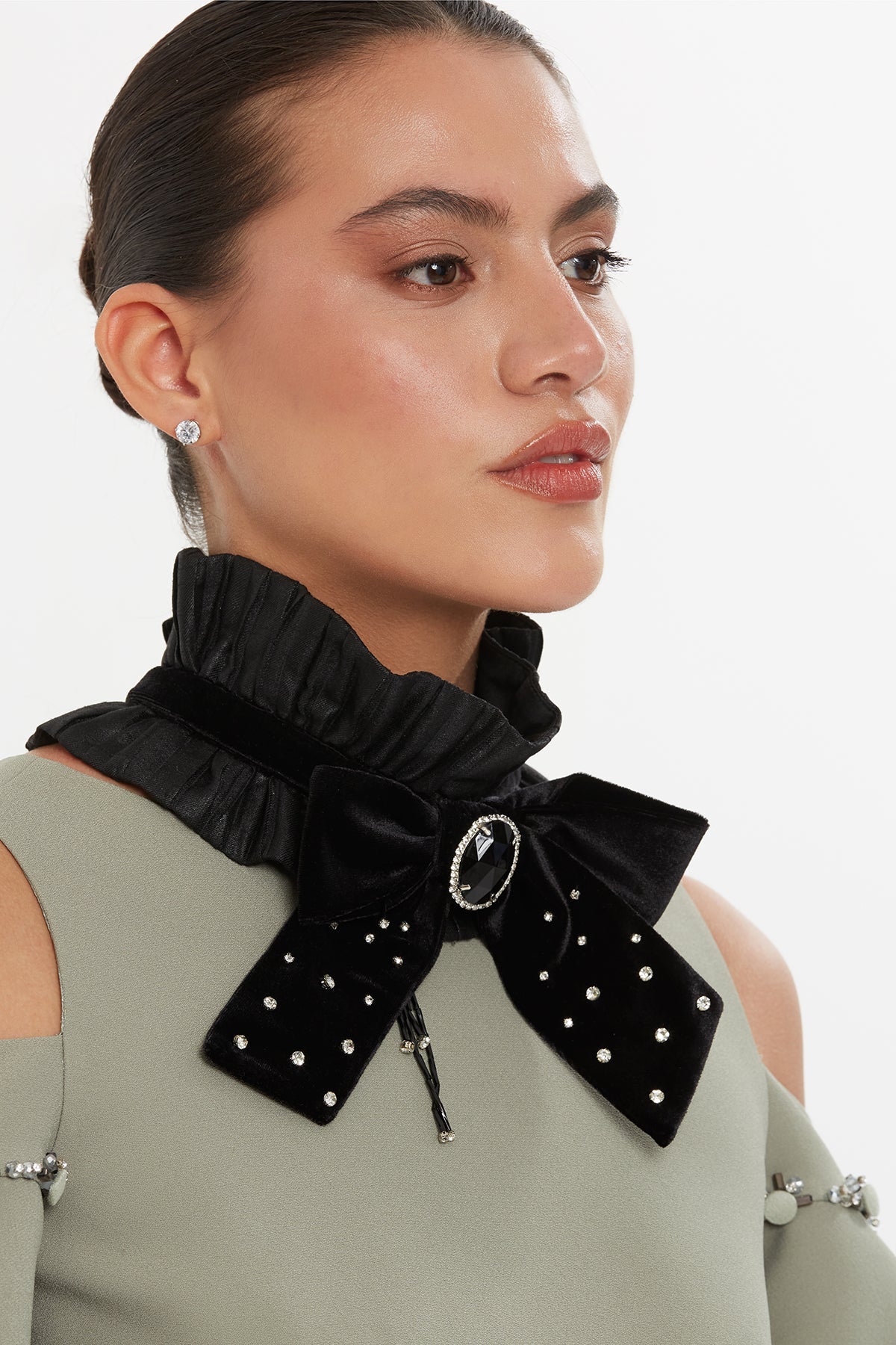Black Bow Detail Collar
