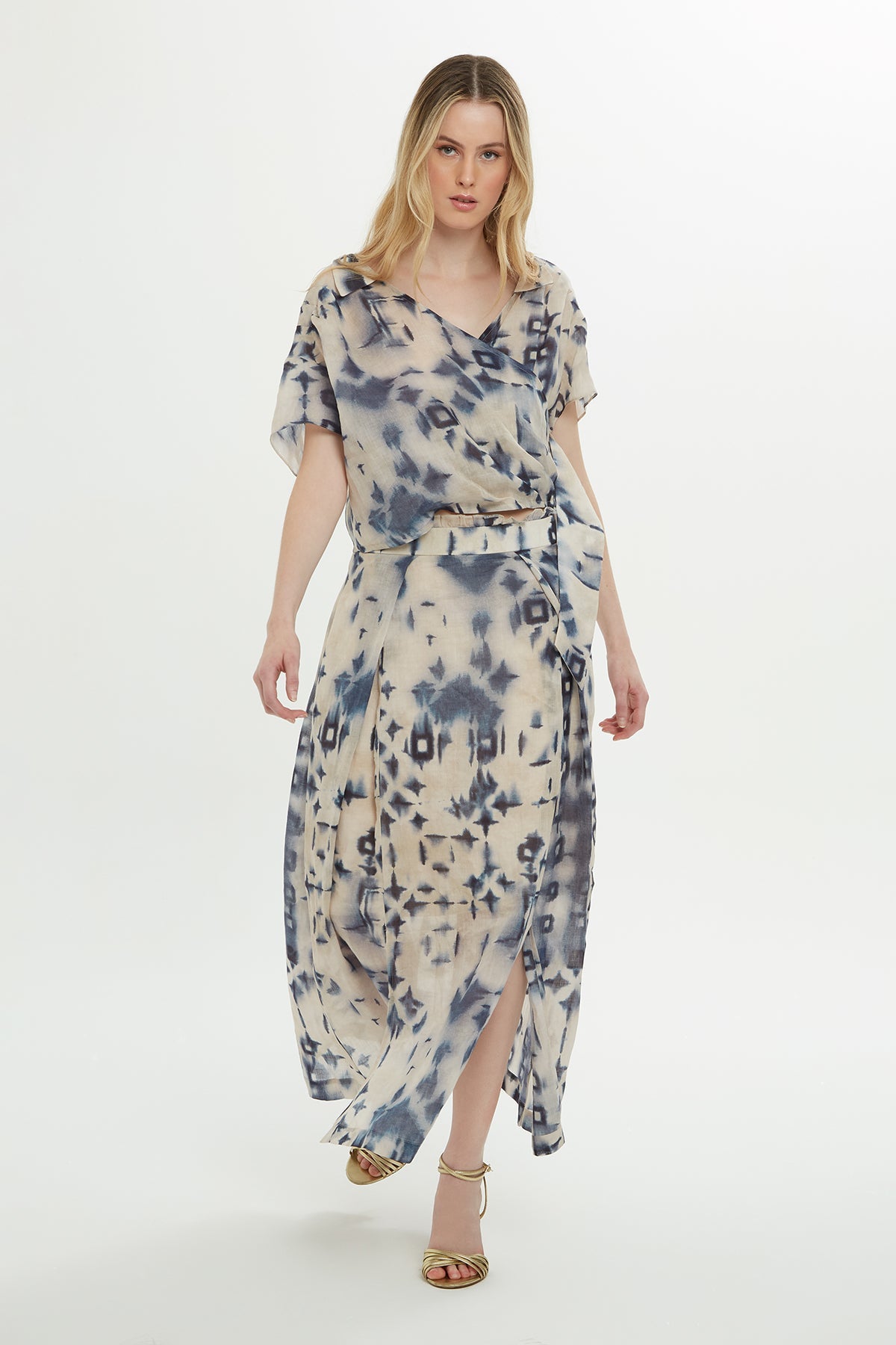 Patterned Slit-Detail Midi Skirt