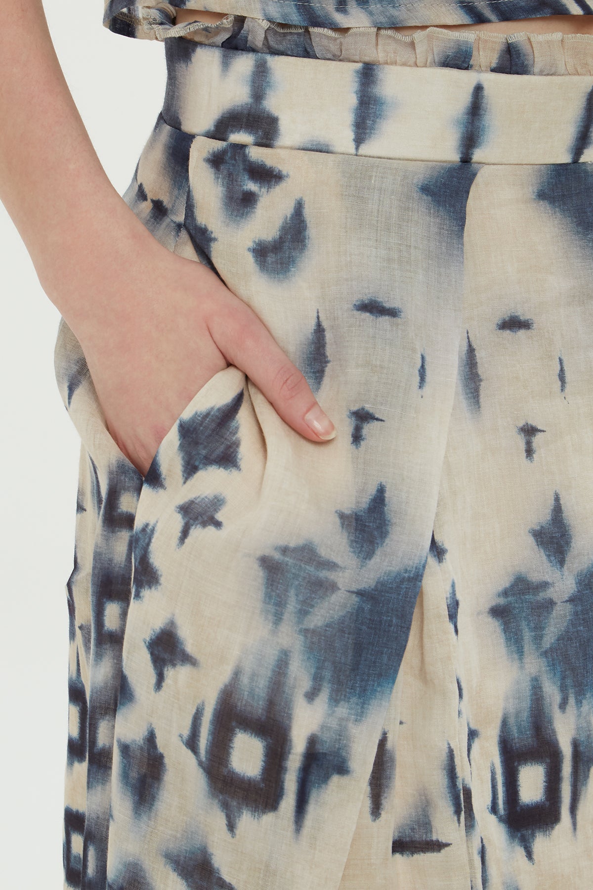 Patterned Slit-Detail Midi Skirt