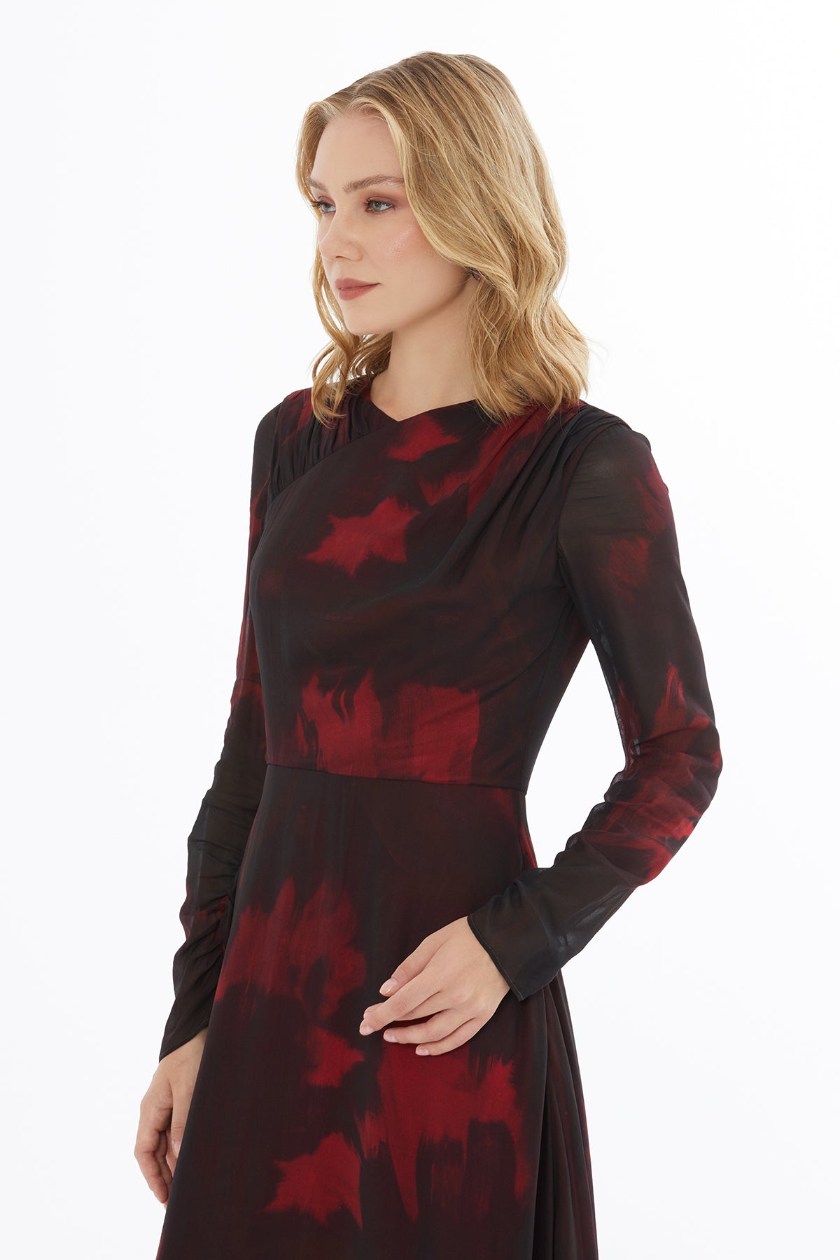 Ruffled Dress with Crew Neck and Shoulder Zipper Closure N