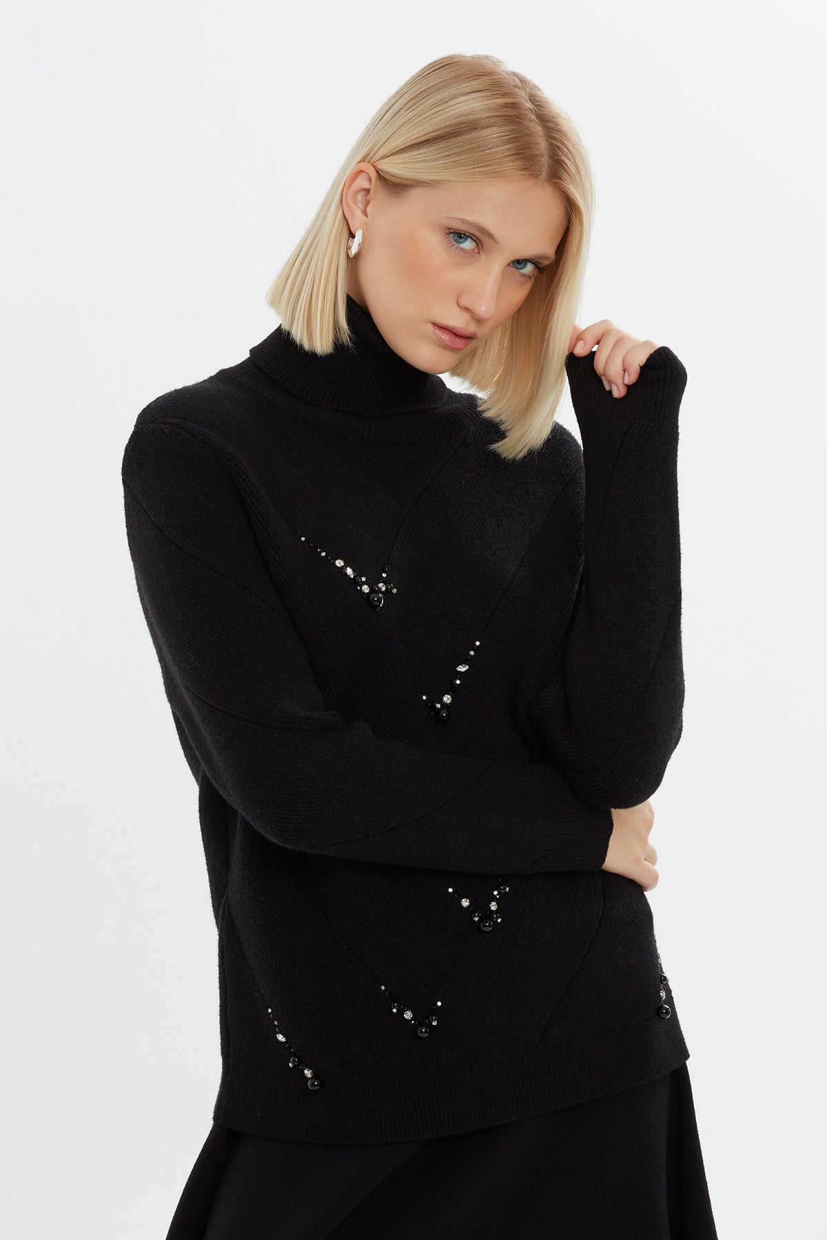 Beaded Embellished Turtleneck Black Knit Jumper N