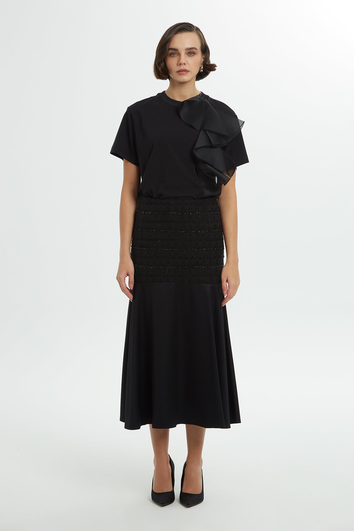 Upper Sequin Side Zipper Black Midi Skirt N