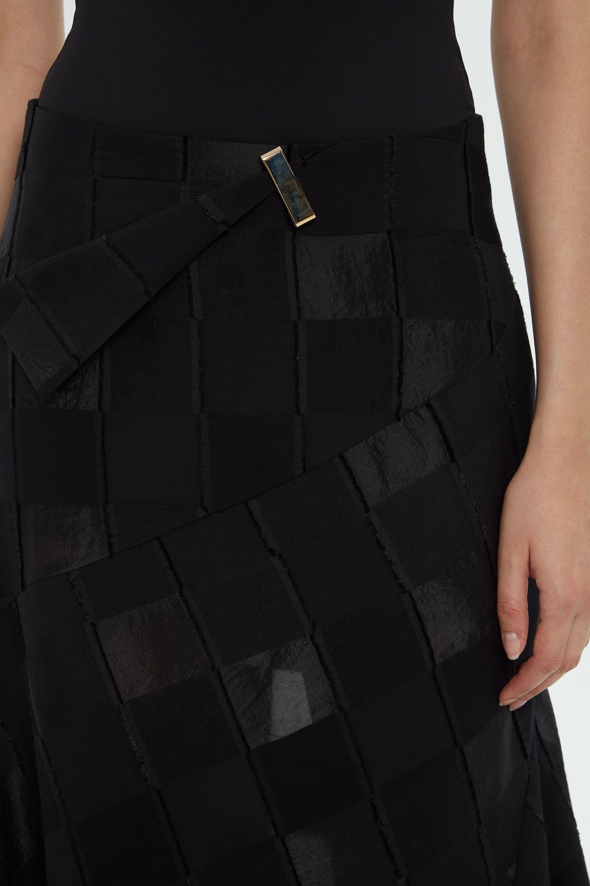 Asymmetrical Hem Midi Black Skirt N