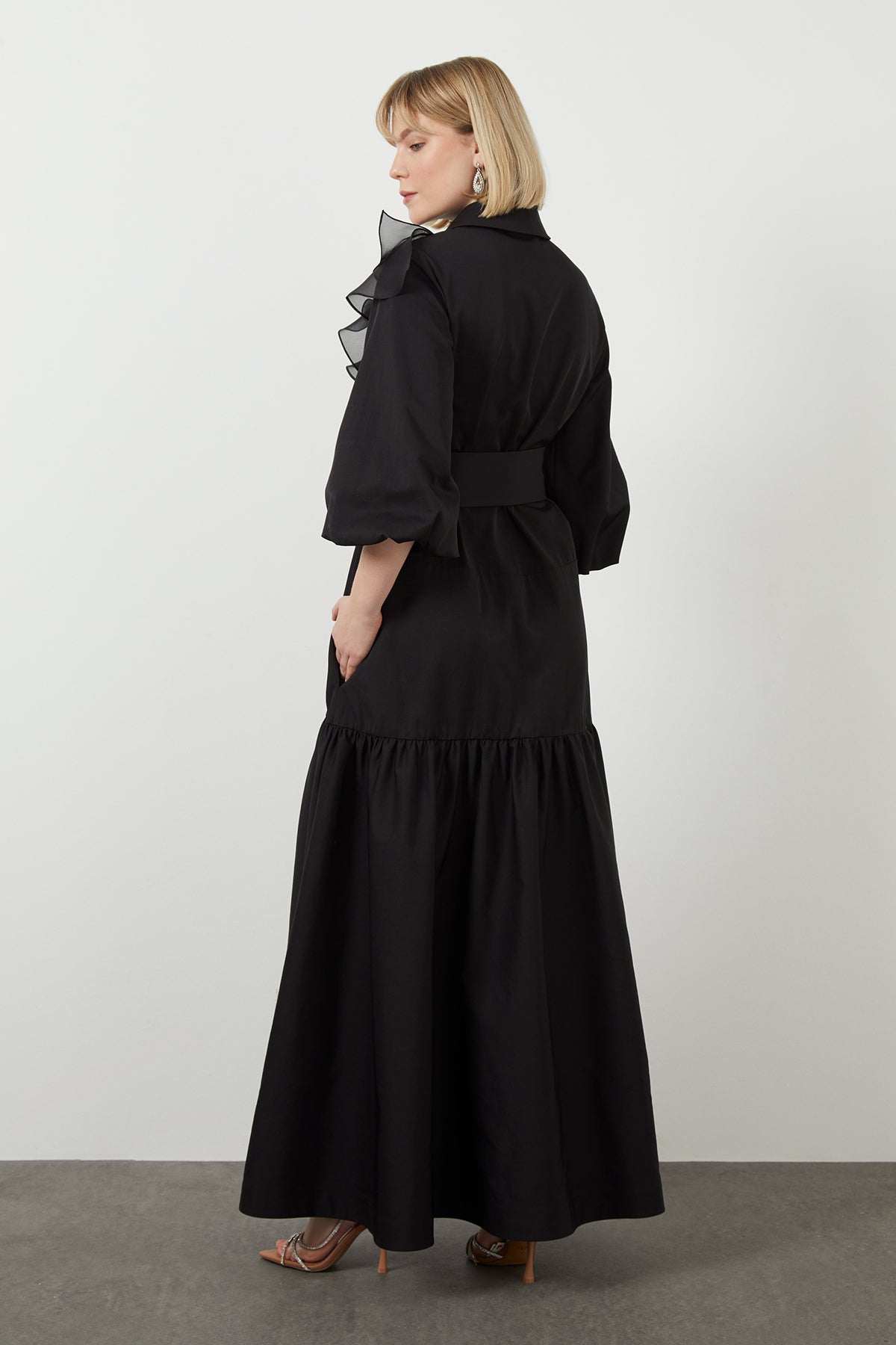 Ruffle Detail Three-Quarter Sleeve Long Black Dress N
