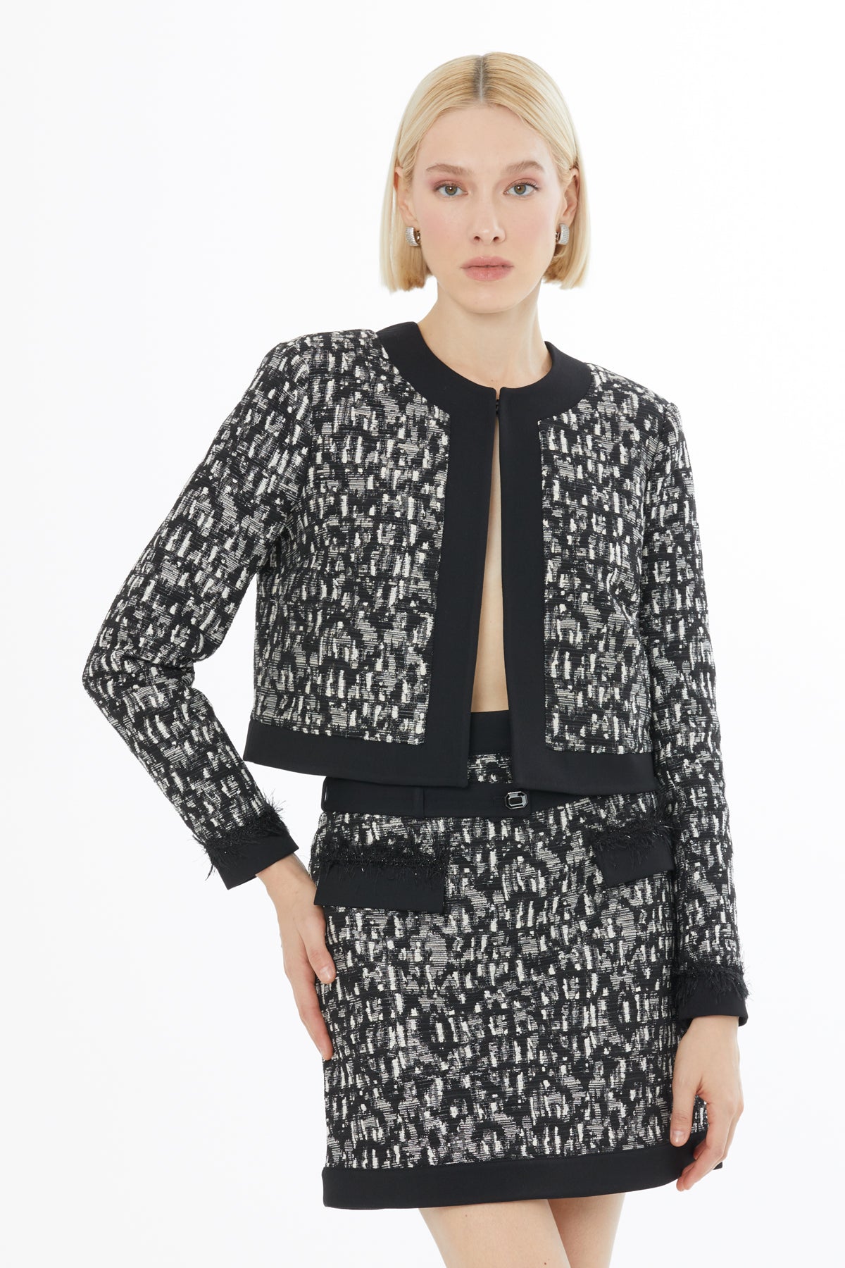 Front Pocketed Jacket and Front Slit Skirt Black Set N
