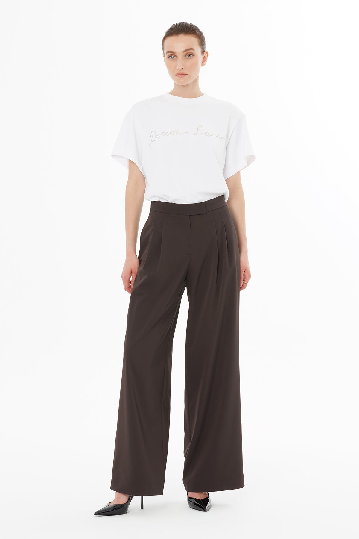 Front Pleated Wide Leg Trousers N