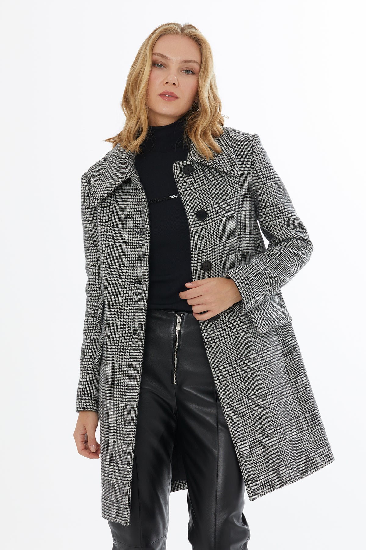 Button Closure Jacket with Pockets and Back Vent N