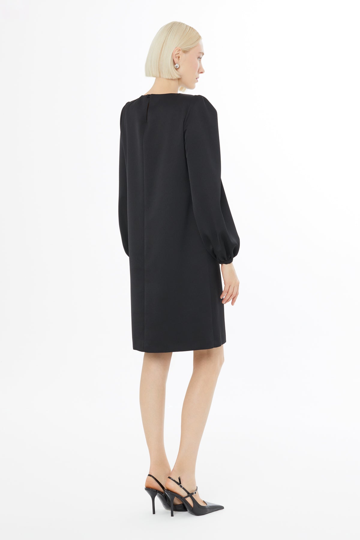 Shoulder-Pad Long-Sleeve Buttoned Midi Dress N