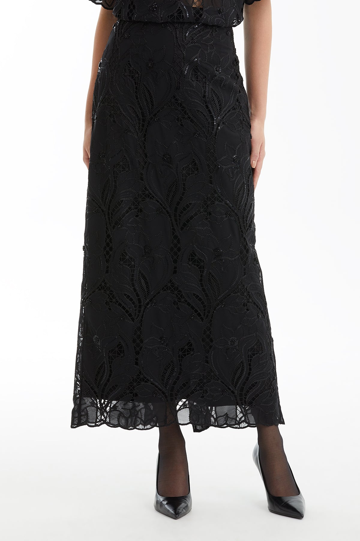 Black Patterned Slit Pencil Skirt