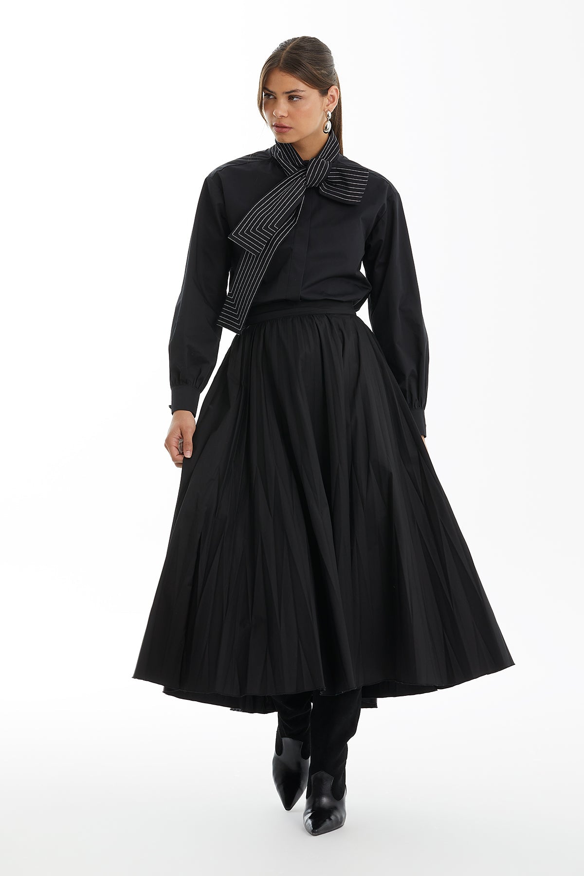 Black Pleated Long Skirt