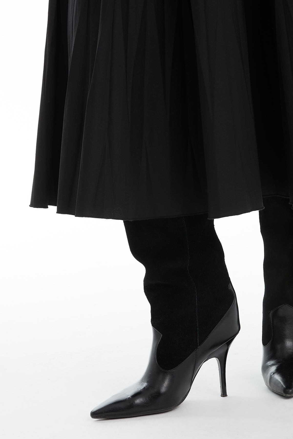 Black Pleated Long Skirt