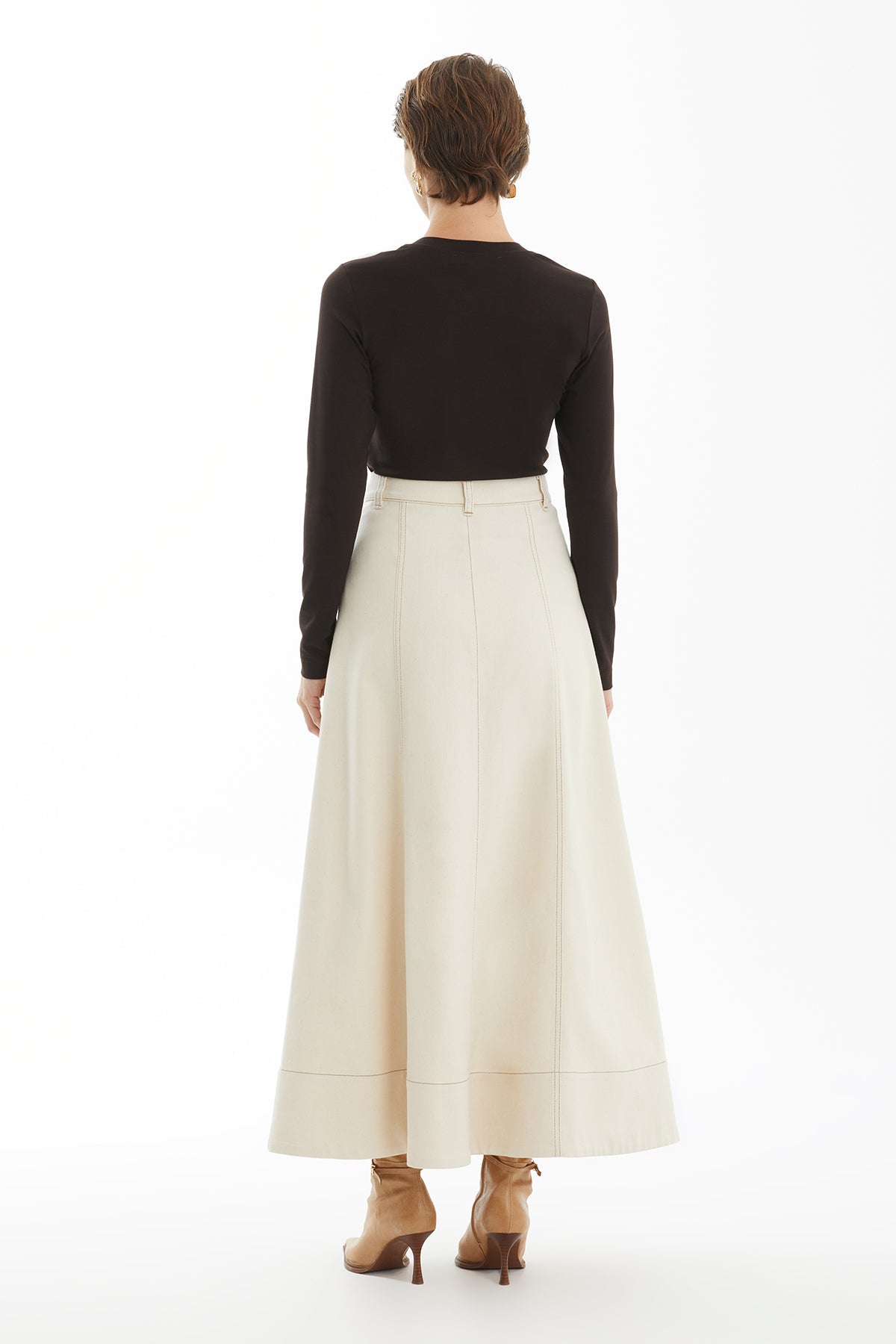 Ecru Denim Skirt with Floral Embroidery