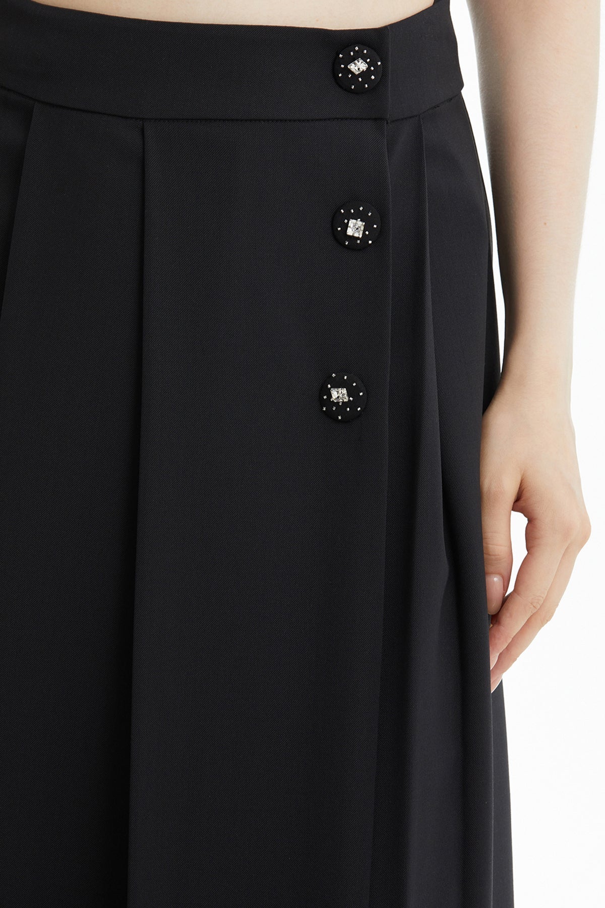 Black Pleated Snap-Detail Skirt