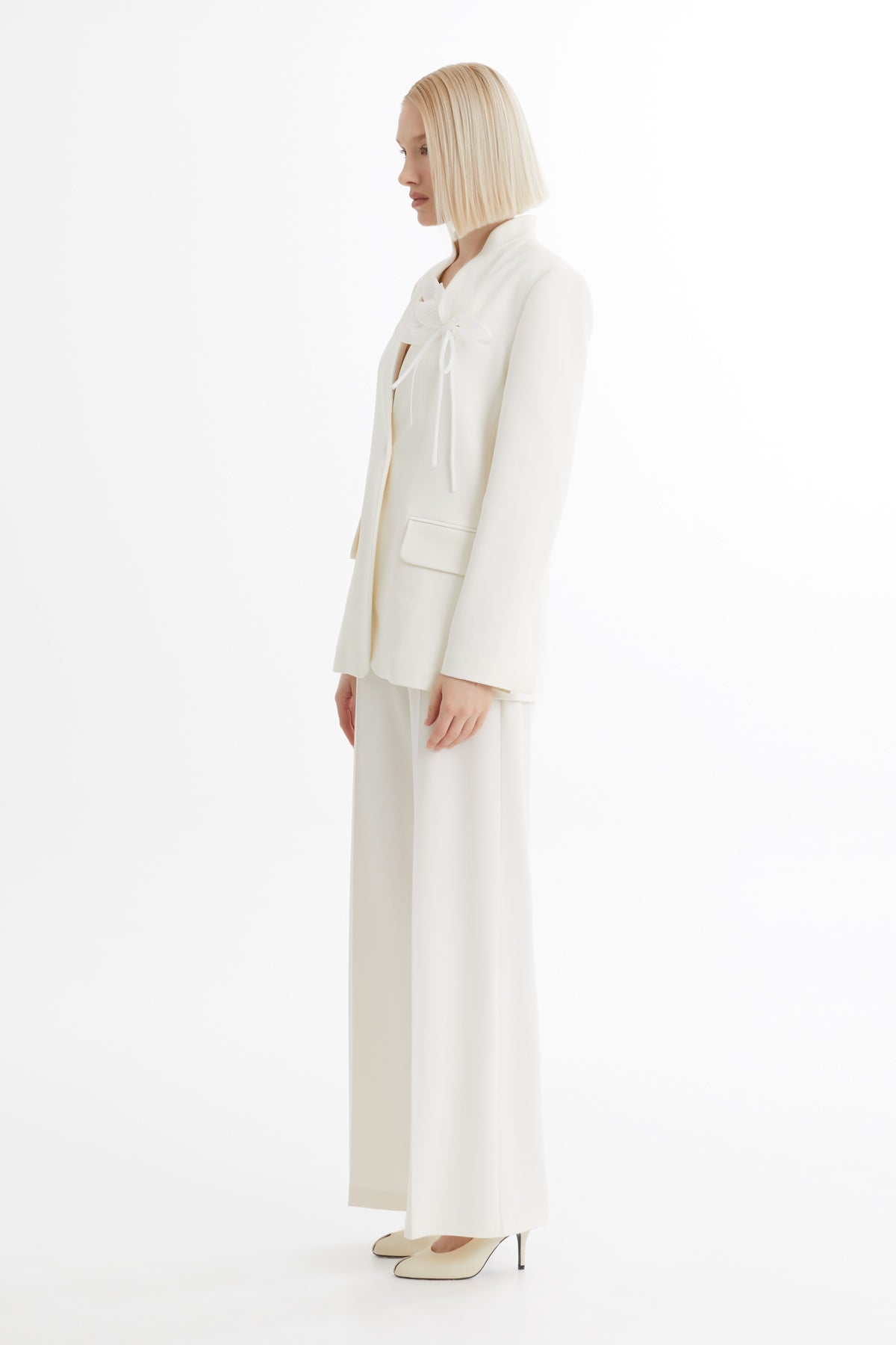 Ecru Floral Detail Blazer Suit