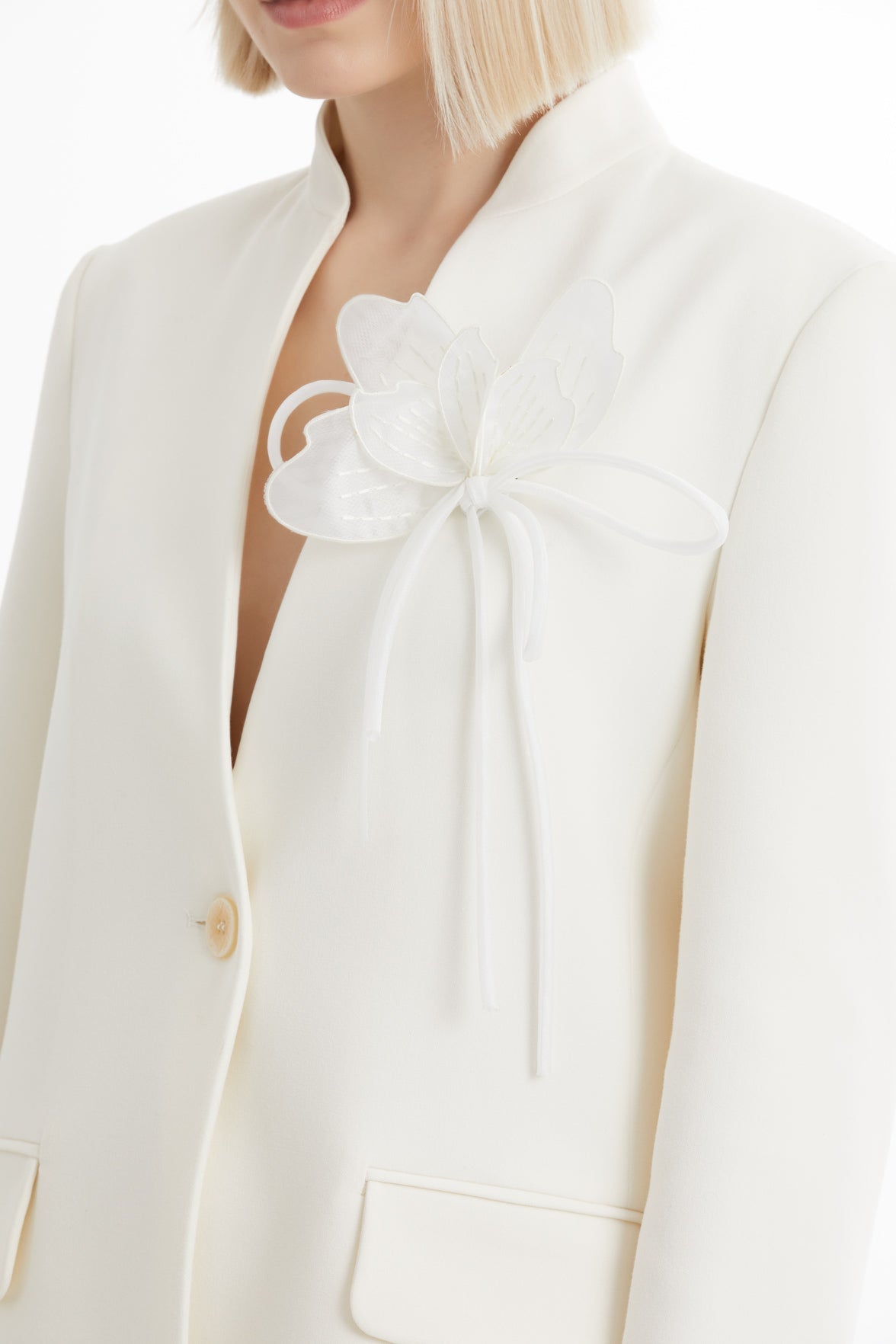 Ecru Floral Detail Blazer Suit