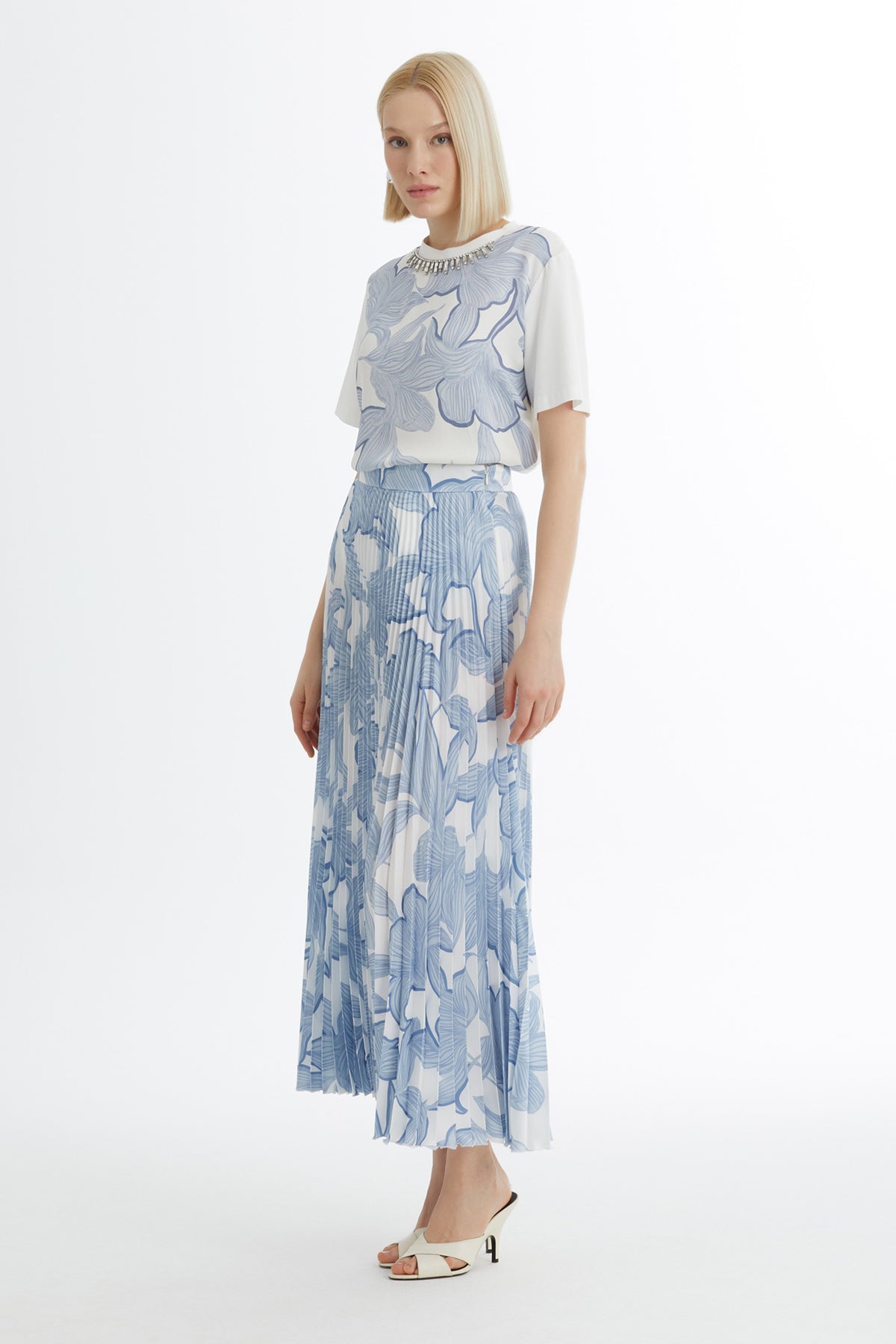 Blue Pleated Patterned Skirt