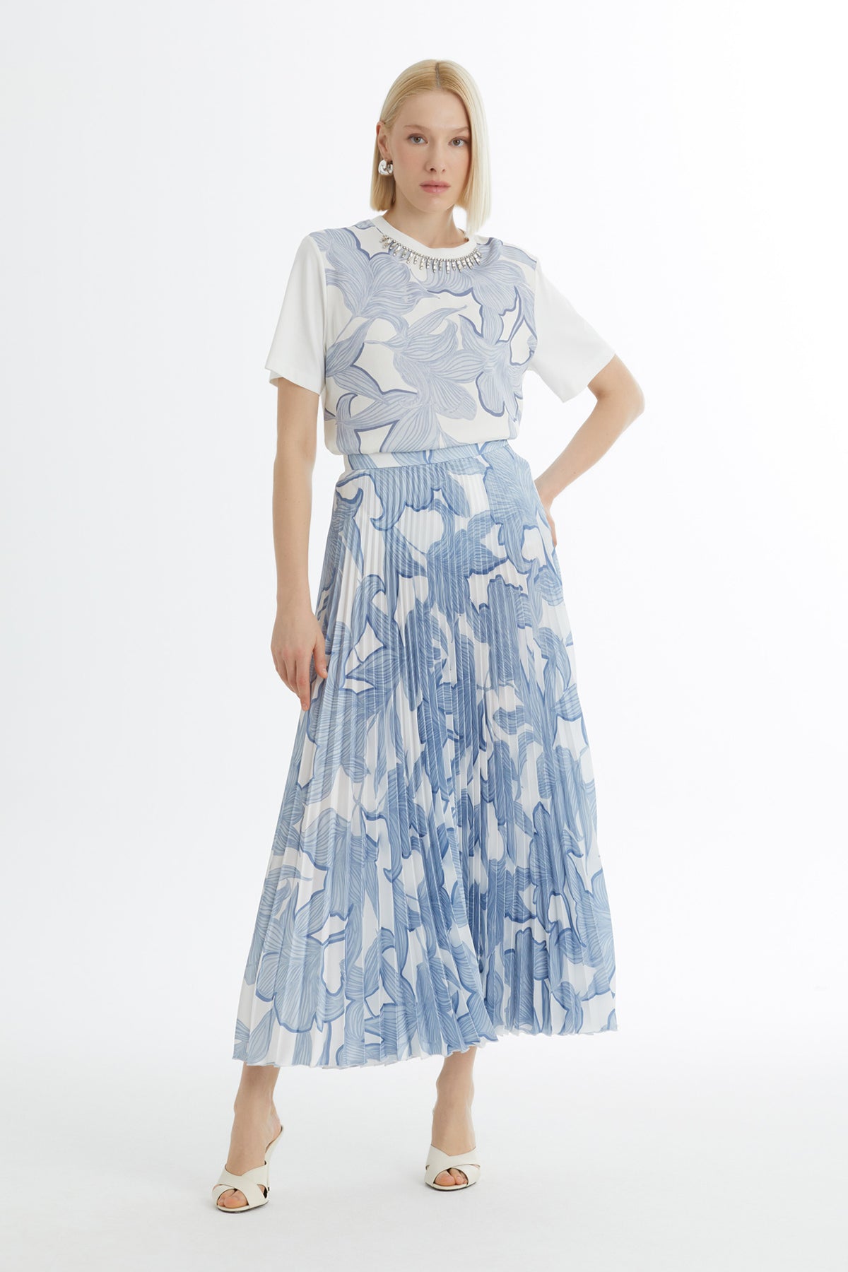 Blue Pleated Patterned Skirt